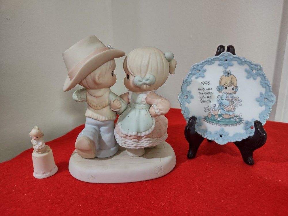 Precious Moments Figurines Collection- Praise The Lord and Dosie-Do #455733; Mother Sew Dear 1984 & 1995 Plate "He Covers The Earth with His Beauty"