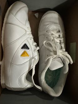 Cheer shoes