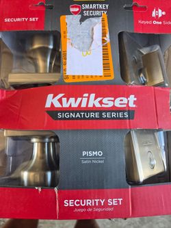 New Kwikset Pismo Round Rose Satin Nickel Knob Door Combo Pack Featuring SmartKey Security