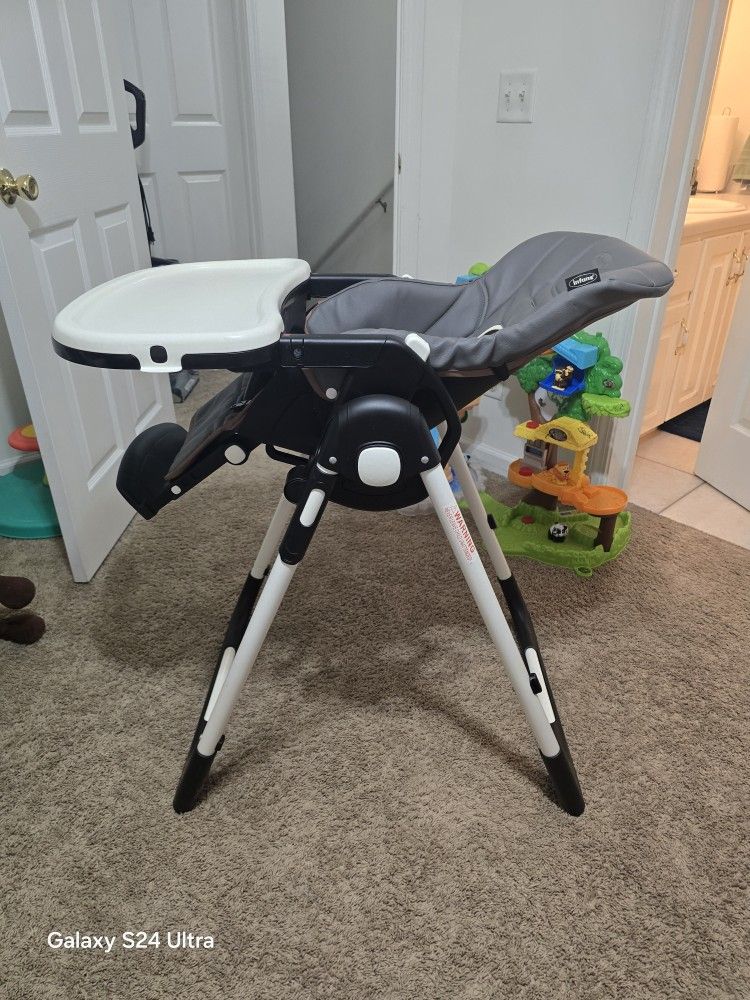 Infans Dark Grey, White & Black, with Brown Trim Adjustable High Chair