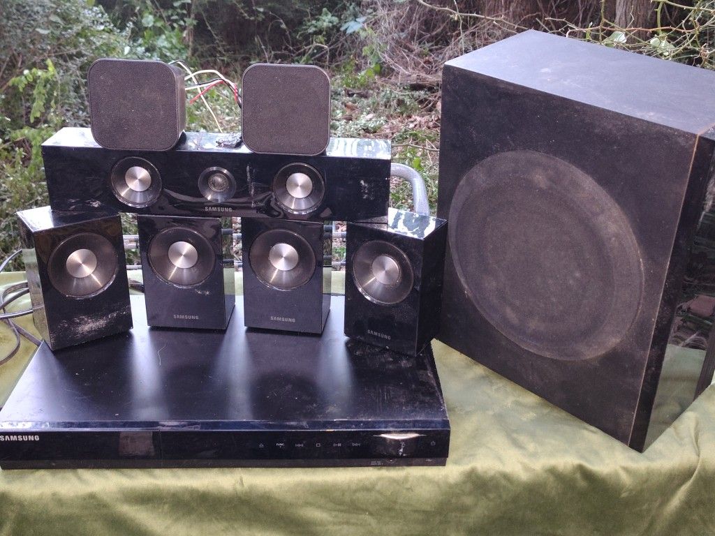 Samsung Surround Sound System