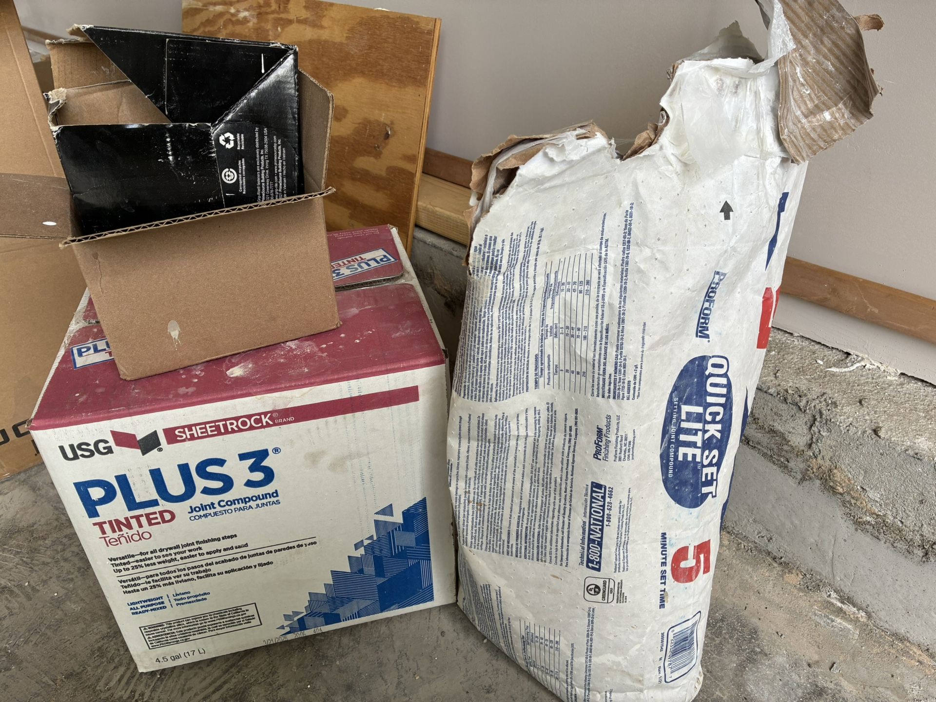Dry Wall Material-Free