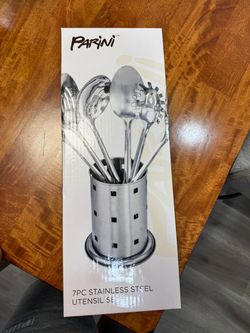 7 piece utensil kit brand new