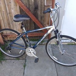 Fuji supreme hybrid bike sale