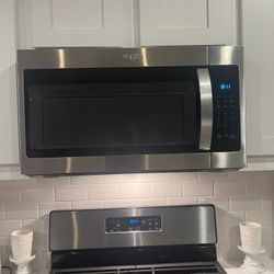 Whirlpool 29.94-in Over-the-Range Microwave ( Fingerprint Resistant Stainless Steel )