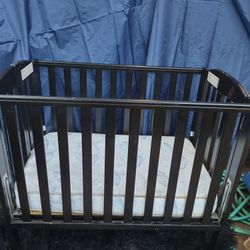 Portable Baby Crib/W Mattress