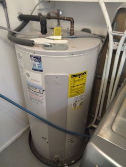 Hot Water Heater Great Condition