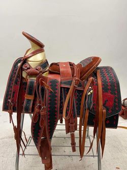 Montura charra bordada
