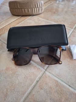 Chanel woman's sunglasses