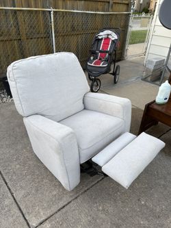 Bilana Swivel Chair