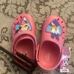 New With Tags Disney  Girls Crocs 9/10