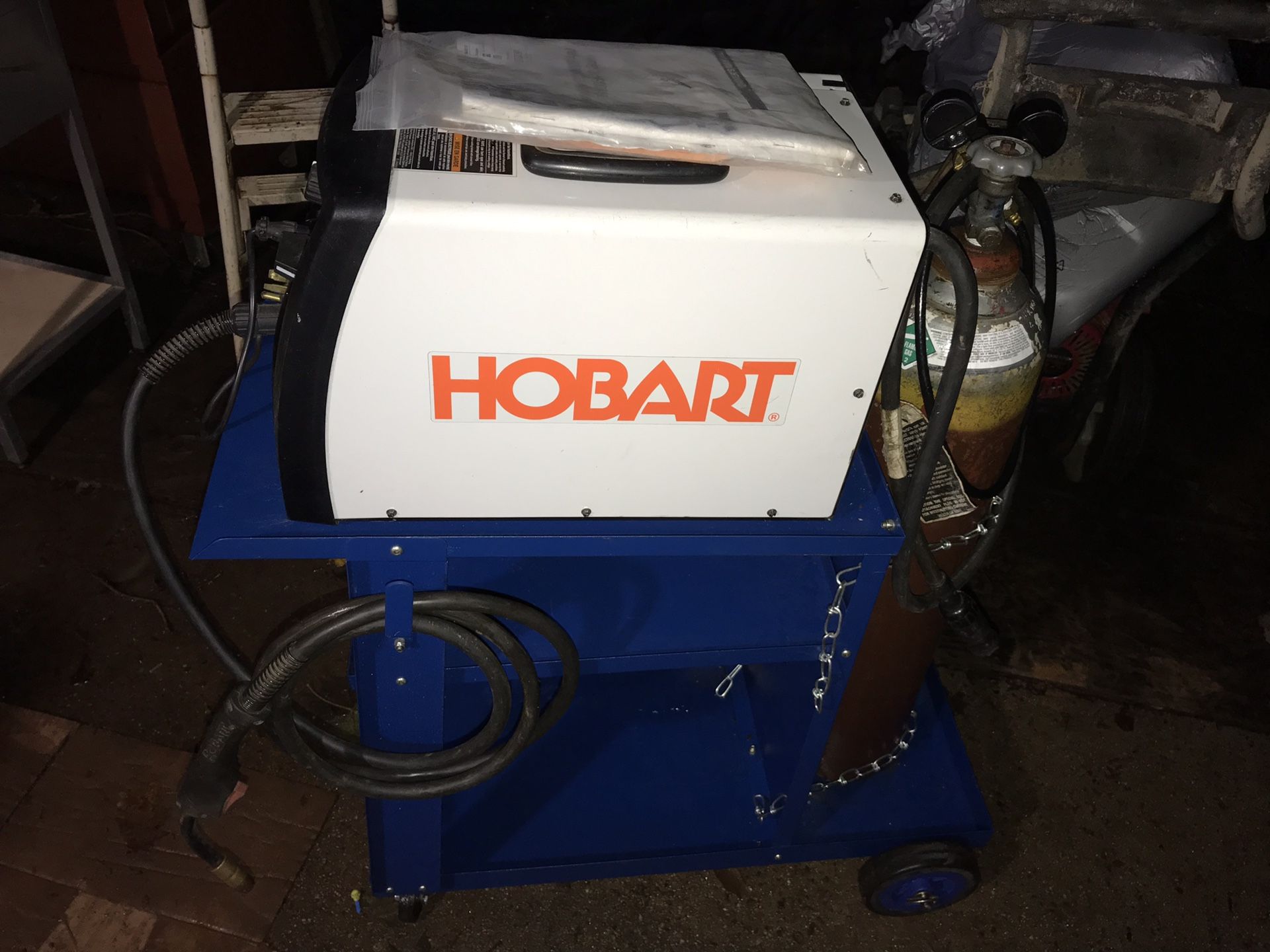 Hobart Handler 210MVP MIG Welder, 210A, 115/230V