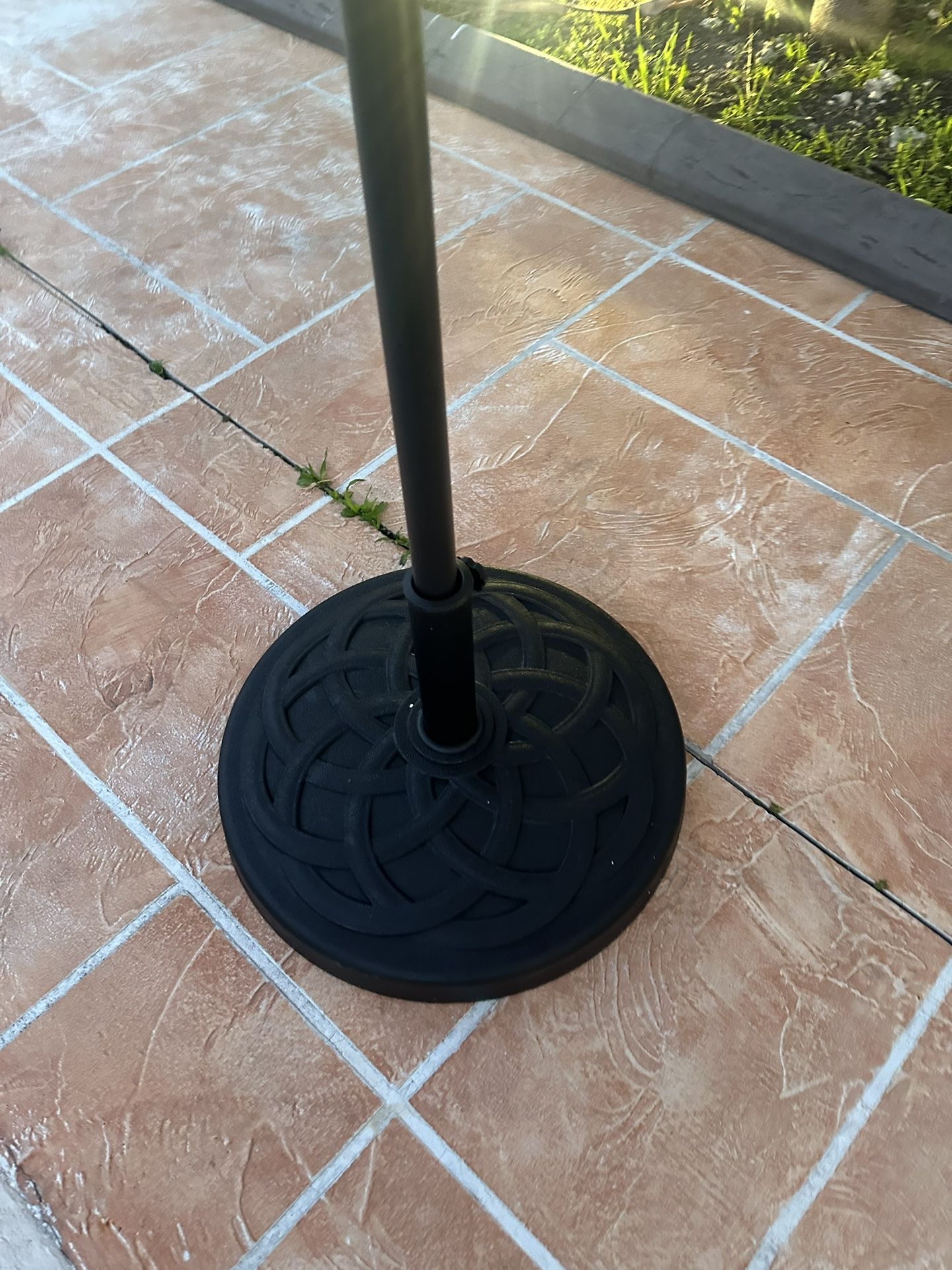Umbrella 9ft And Metal Stand Black