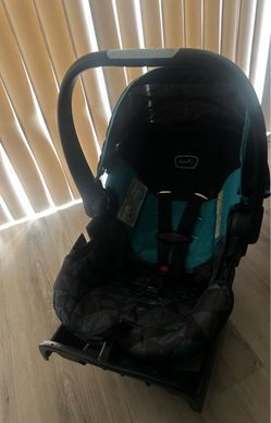 Evenflo Infant Car Seat with base