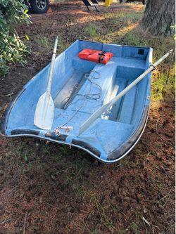 8 ft Livingston boat