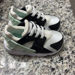 Toddler Nike Sneakers 