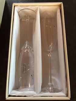 Oleg Cassini Toasting Flutes