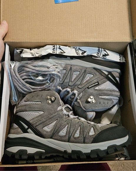 Nortiv8 Hiking Boots, Size 6
