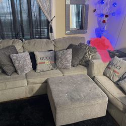 Queen Sleeper Sofa And Love Seat 