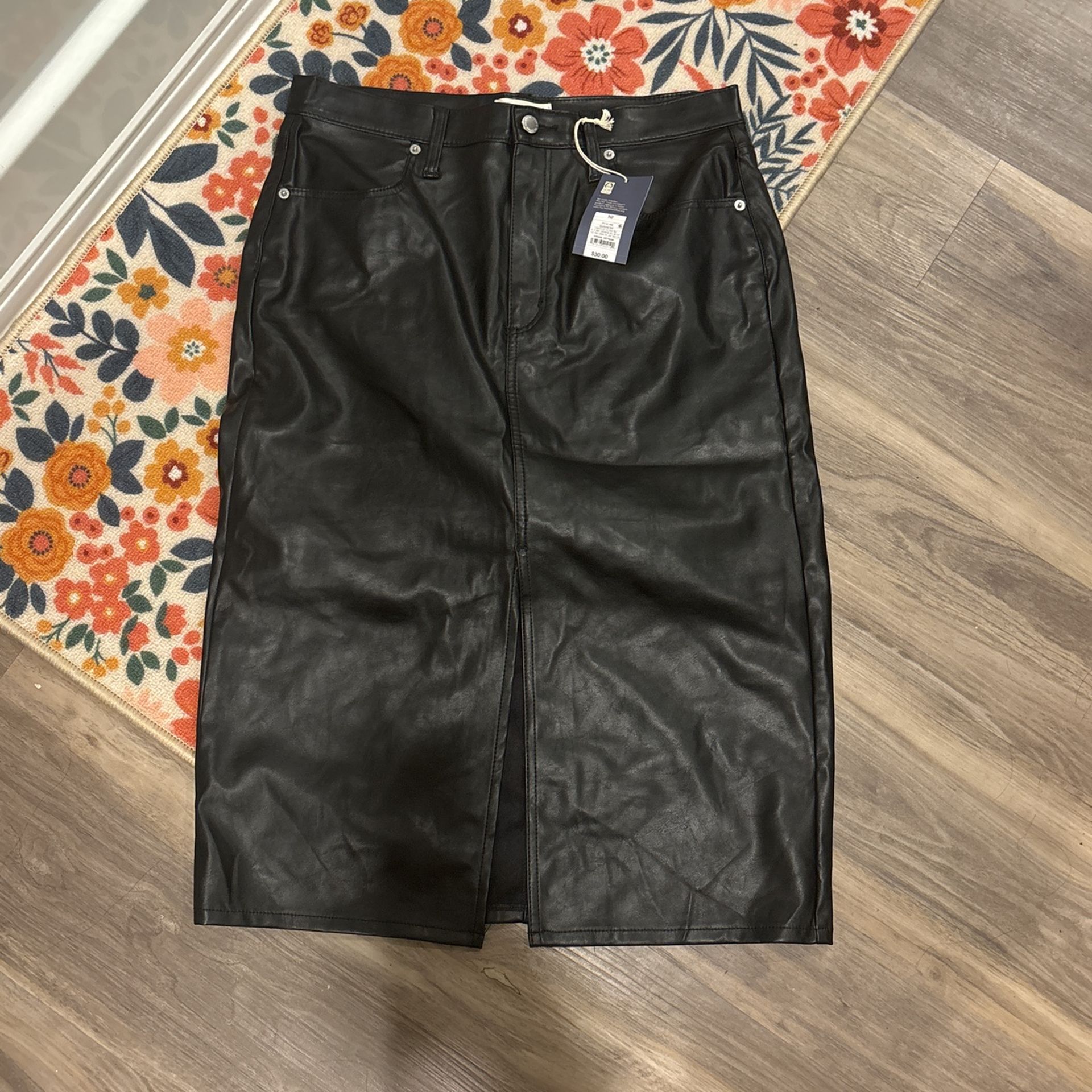 Black Skirt