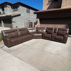 Costco Leather Power Reclining Sectional Couch 6pc - Power Headrests $3300 New