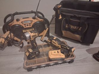 DeWalt 20V Tool Set with Radio and Bag