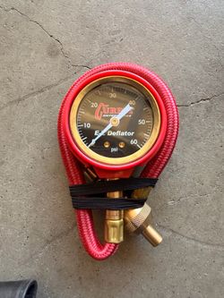 Curry Tire deflator