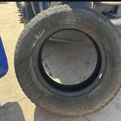 Used Tire 245/70/17