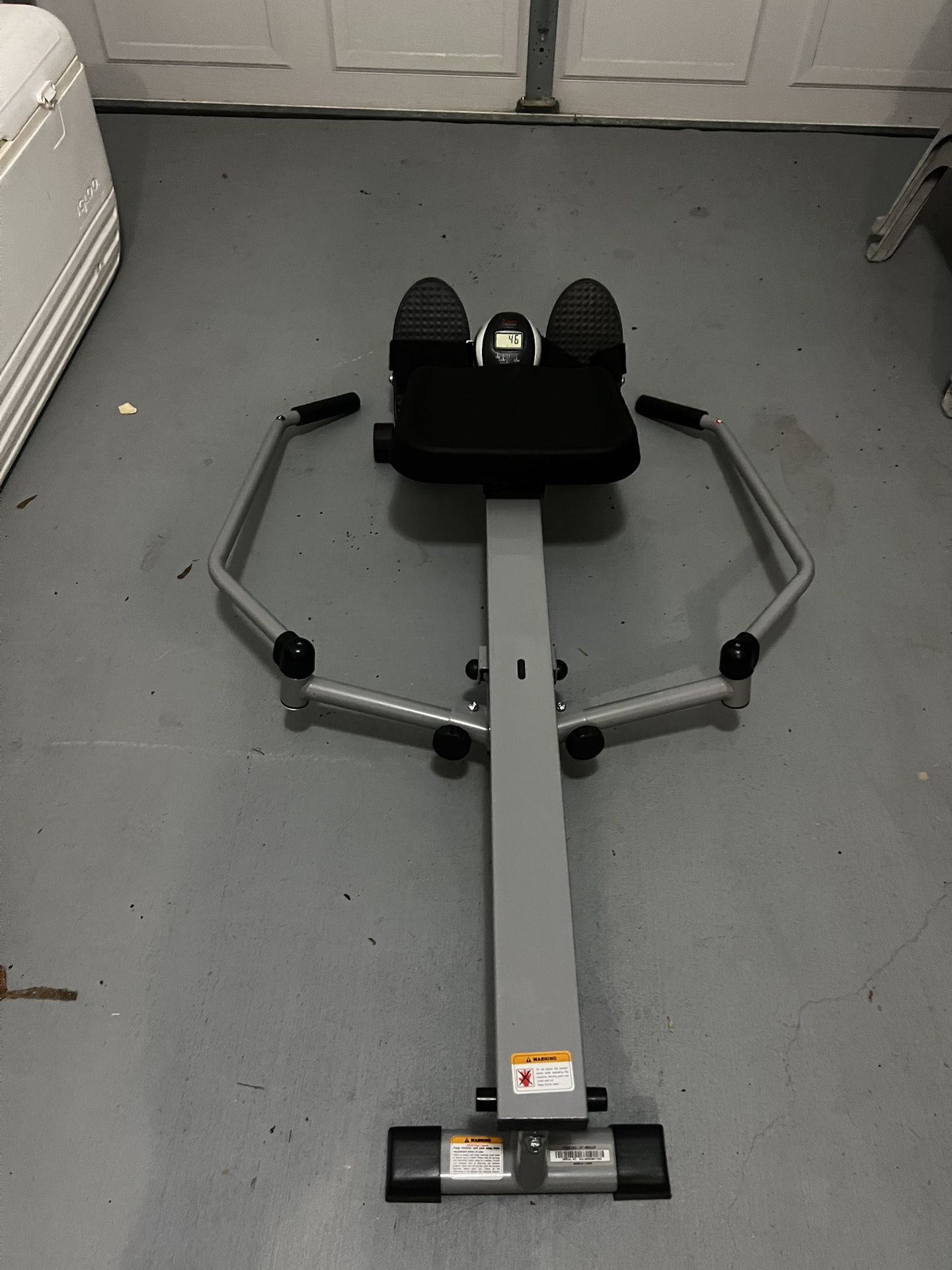 Sunny Health & Fitness Smart Compact Full Motion Rowing Machine