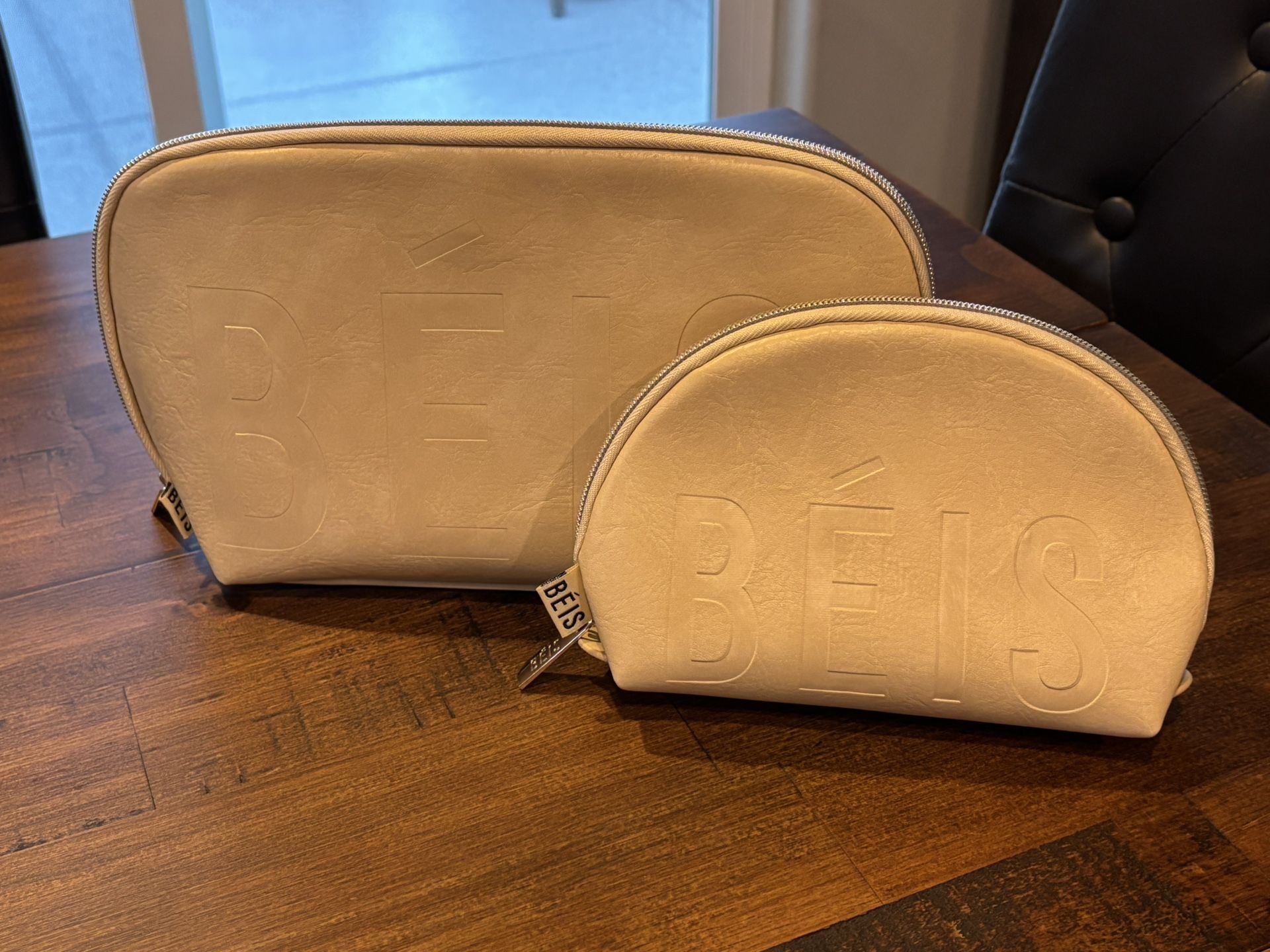 BÉIS Cosmetic Bags
