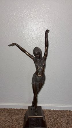 Woman statue
