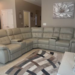 Sectional Sofa/ With 4 Recliner 