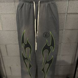 Hellstar future flames sweatpants grey/green