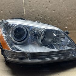#OH3 OEM 2006-2009 Mercedes Benz ML350 Rh Right Passenger Side Xenon Headlight Lamp