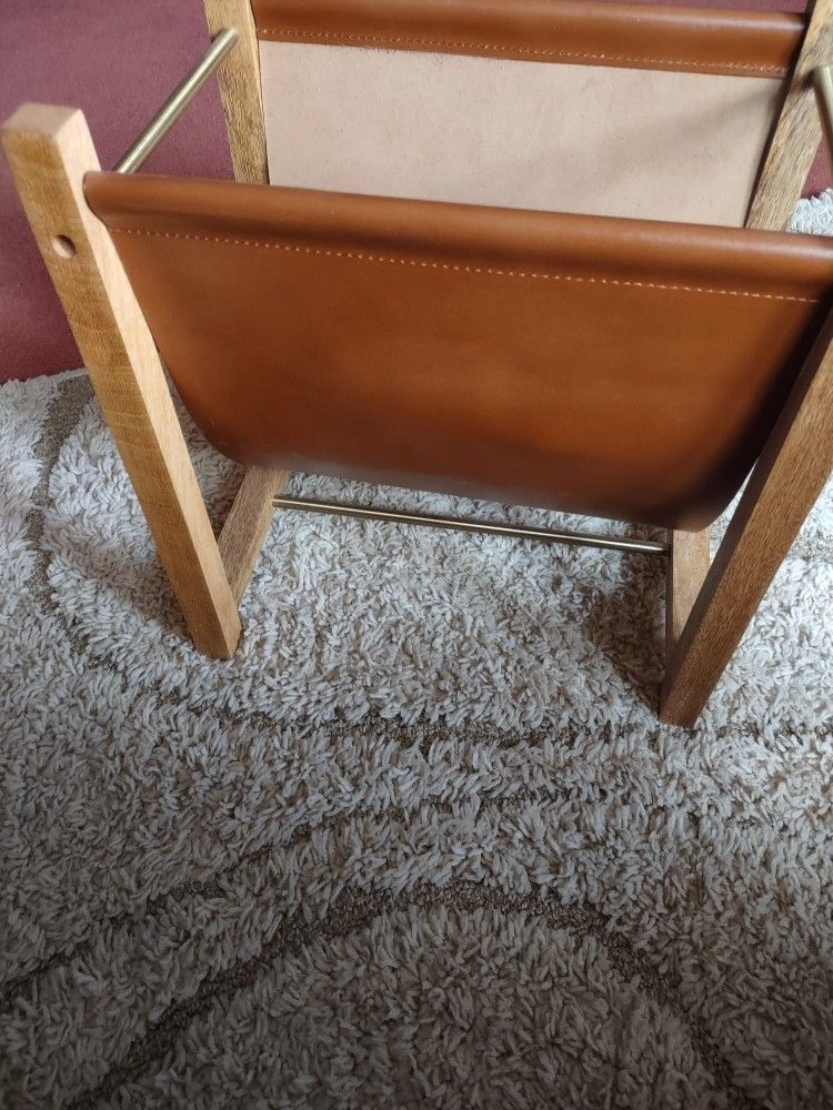 Magazine Rack $4