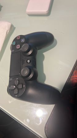 Play station control in very good condition