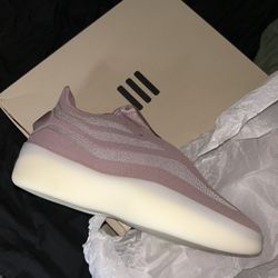 FEAR OF GOD BASKETBALL SNEAKER