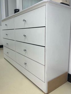 8  drawer white (diamond knobs