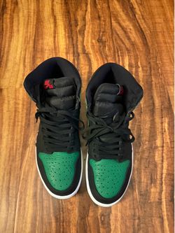 Jordan 1s pine green 9.5