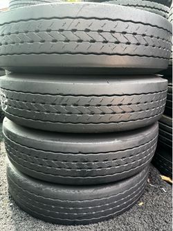 Tires 11R/22.5 $140 installed/Instaladas