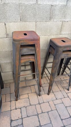 Bar stool