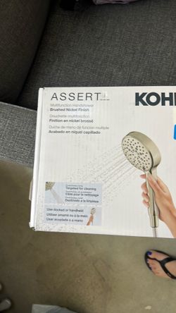 Showerhead and magnet