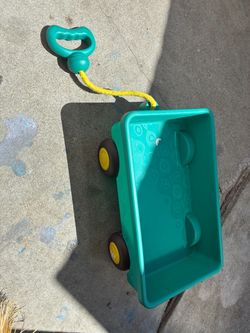 Mini toy wagon