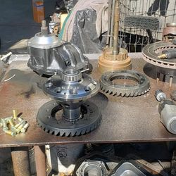 Ford 9" 370 ring n pinion for sale 200.00 obo (28 Spline)