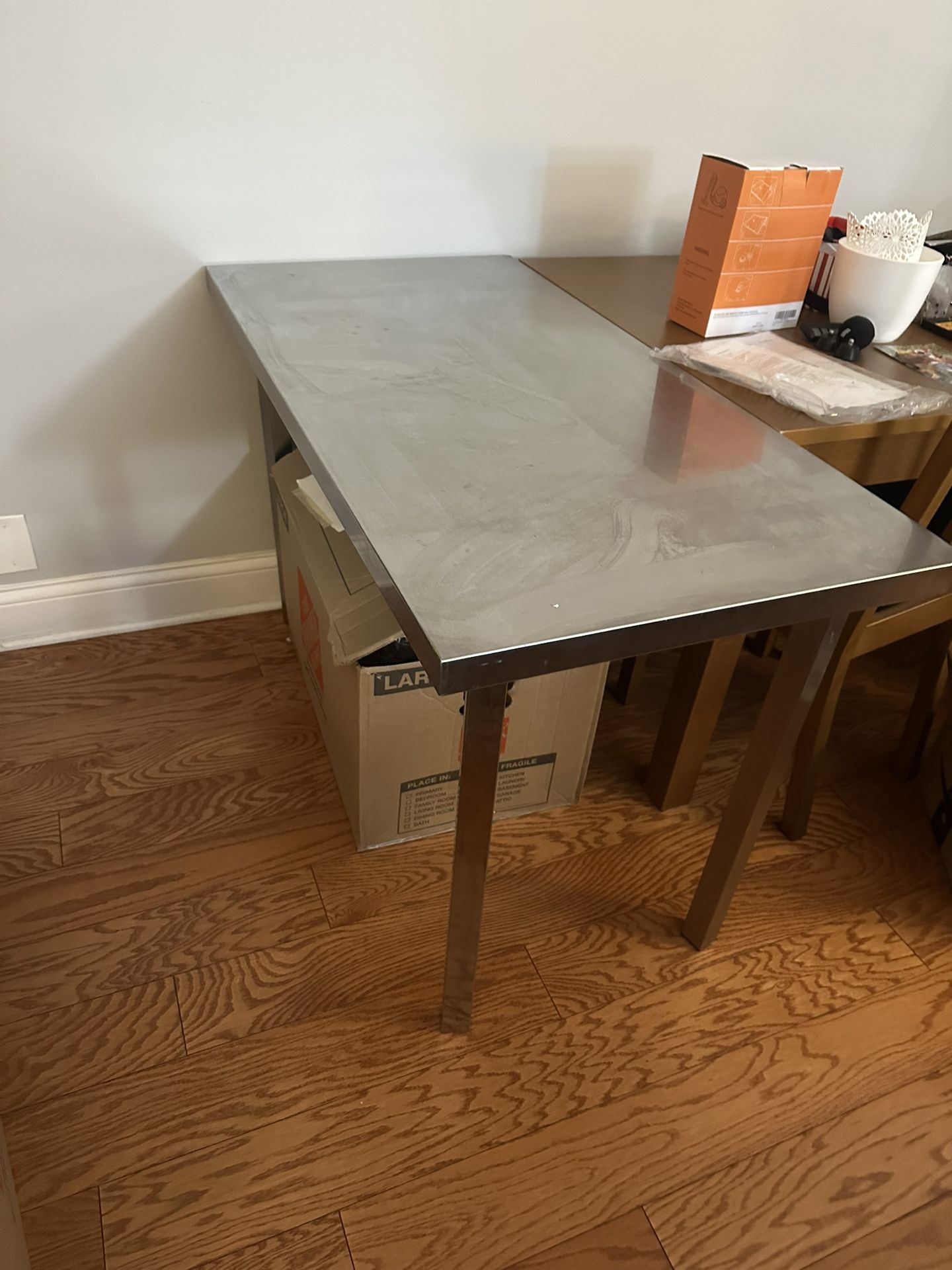 Metal Table/Desk