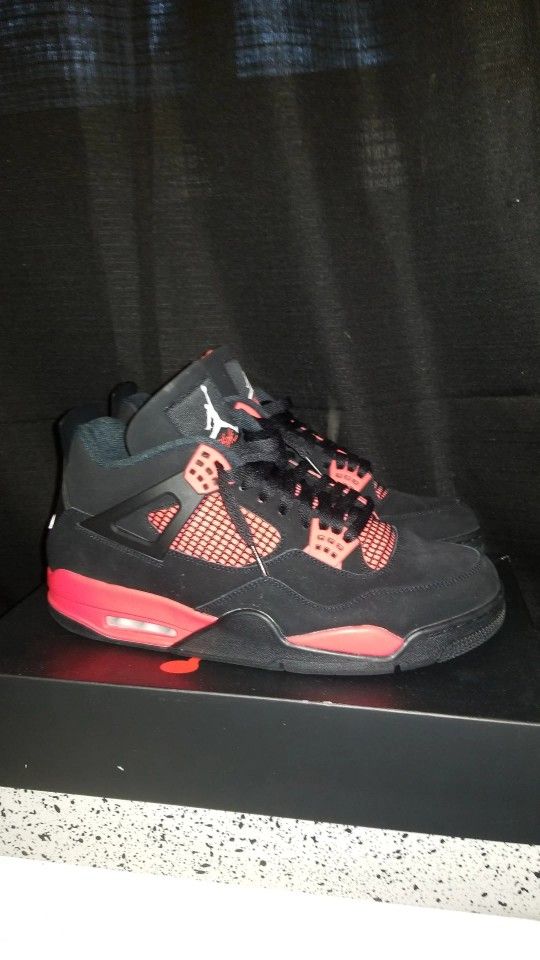 Jordan 4 Red Thunder Sz 13