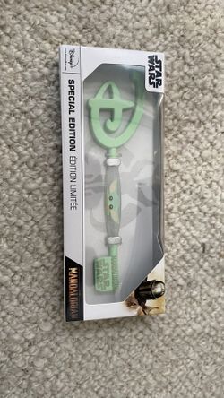 Disney Star Wars: The Mandalorian Special Edition Collectible Key featuring Grogu 