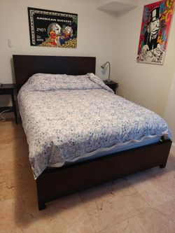 Queen Solid Wood Bed Frame – Excellent Condition