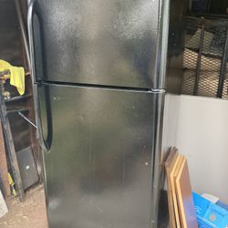 Frigidaire Refrigerator Apartment Size