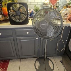 LASKO FLOOR FAN $25 O2COOL $19
